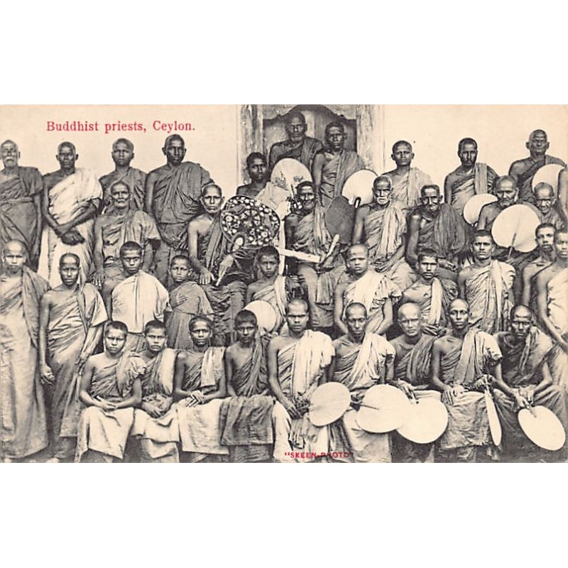 SRI LANKA - Buddhist priests with fans - Publ. S.D.H.M. Sadoon
