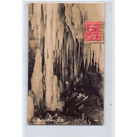 New Zealand - In Aranui Caves - REAL PHOTO - Publ. Tanner Bros. 2077