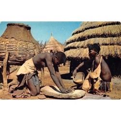 Kenya - Maize grinding -...