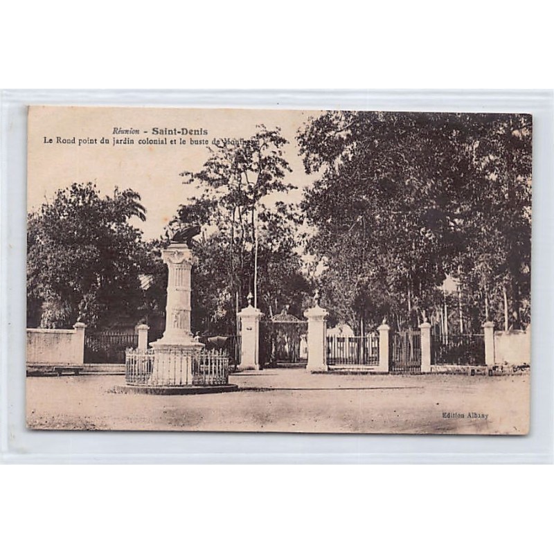 La Réunion - SAINT-DENIS - Le rond-point du jardin colonial et le buste de Montbrun - Ed. Albany