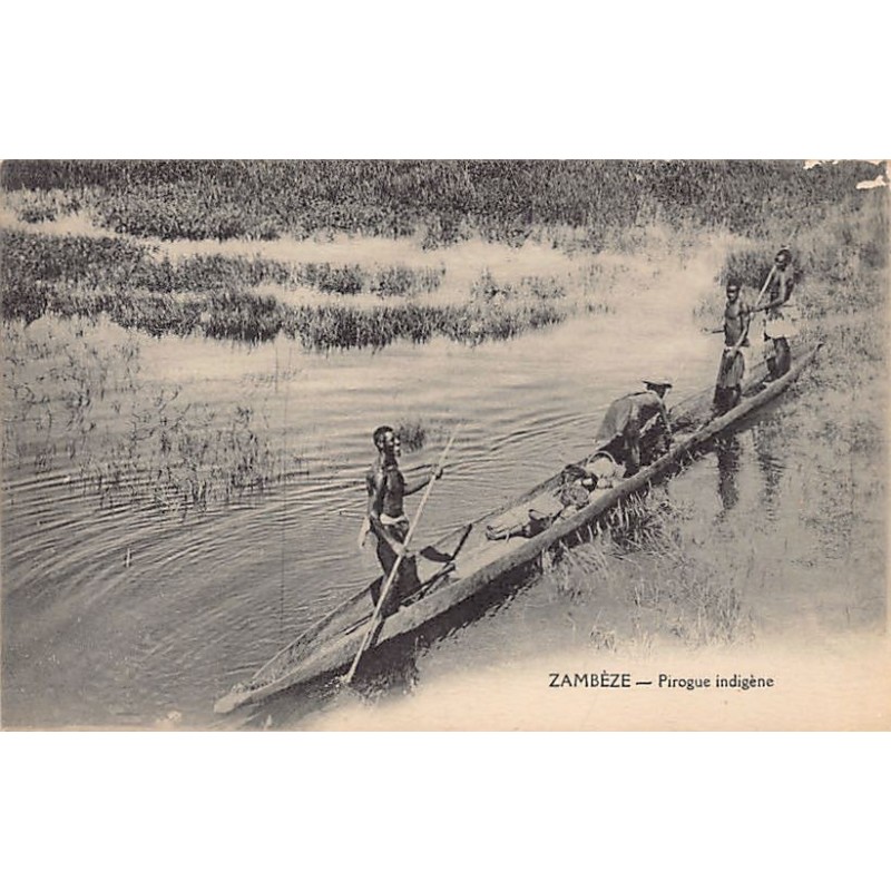 Zambia - Native pirogue on the Zambesi river - Publ. Missions Evangéliques de Paris