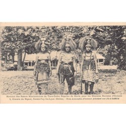 Samoa - Three bridesmaids presiding over a party - Publ. Sisters of the Third Order Regular of Mary