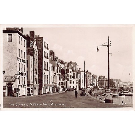 Guernsey - ST. PETER PORT - The quayside - Hotel Albion - Publ. R.A. (Postcards) 8917