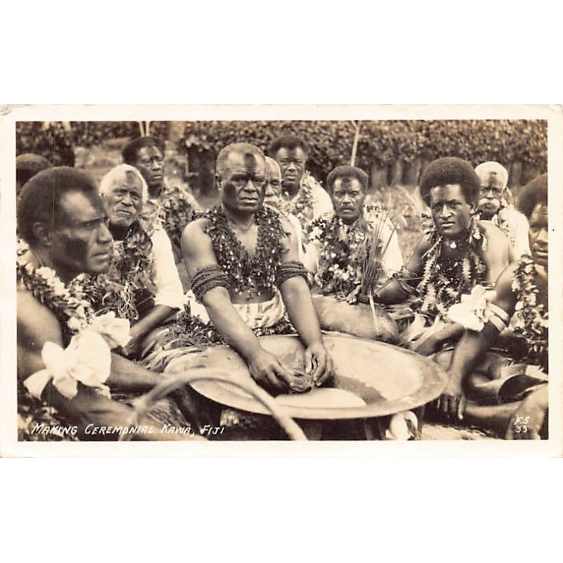 Fiji - Making ceremonial Kawa - REAL PHOTO Year 1938 - Publ. unknown